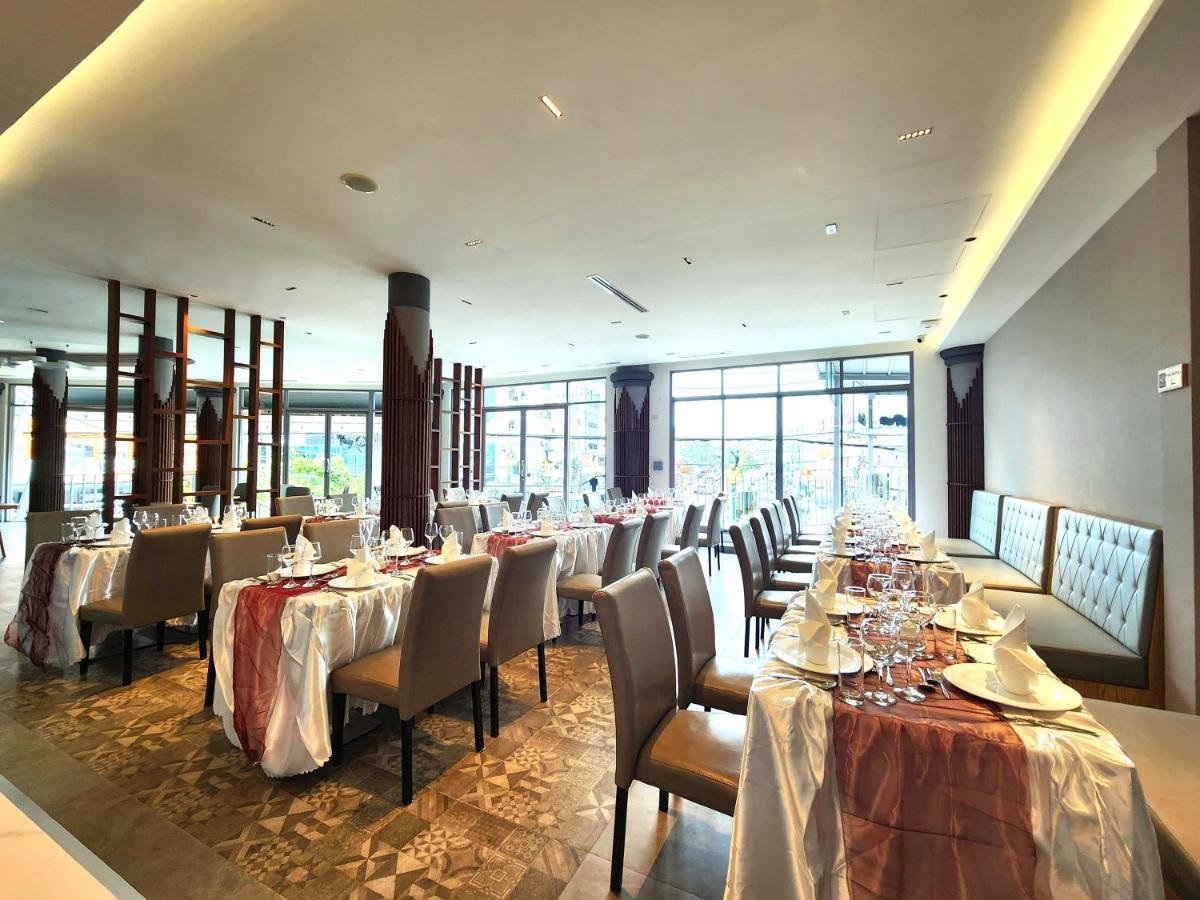 Zo Amalthea Hotel Patong Buitenkant foto
