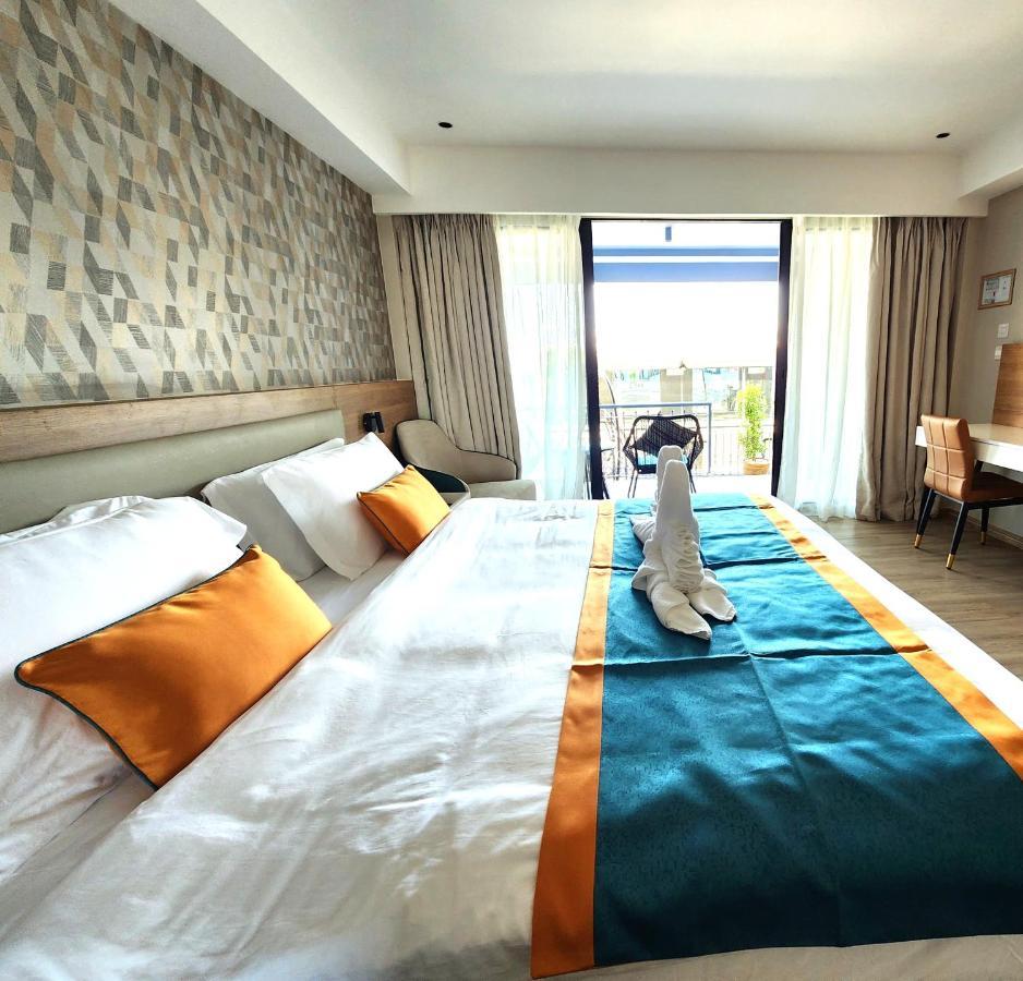 Zo Amalthea Hotel Patong Buitenkant foto