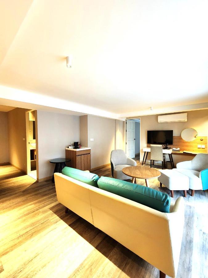Zo Amalthea Hotel Patong Buitenkant foto