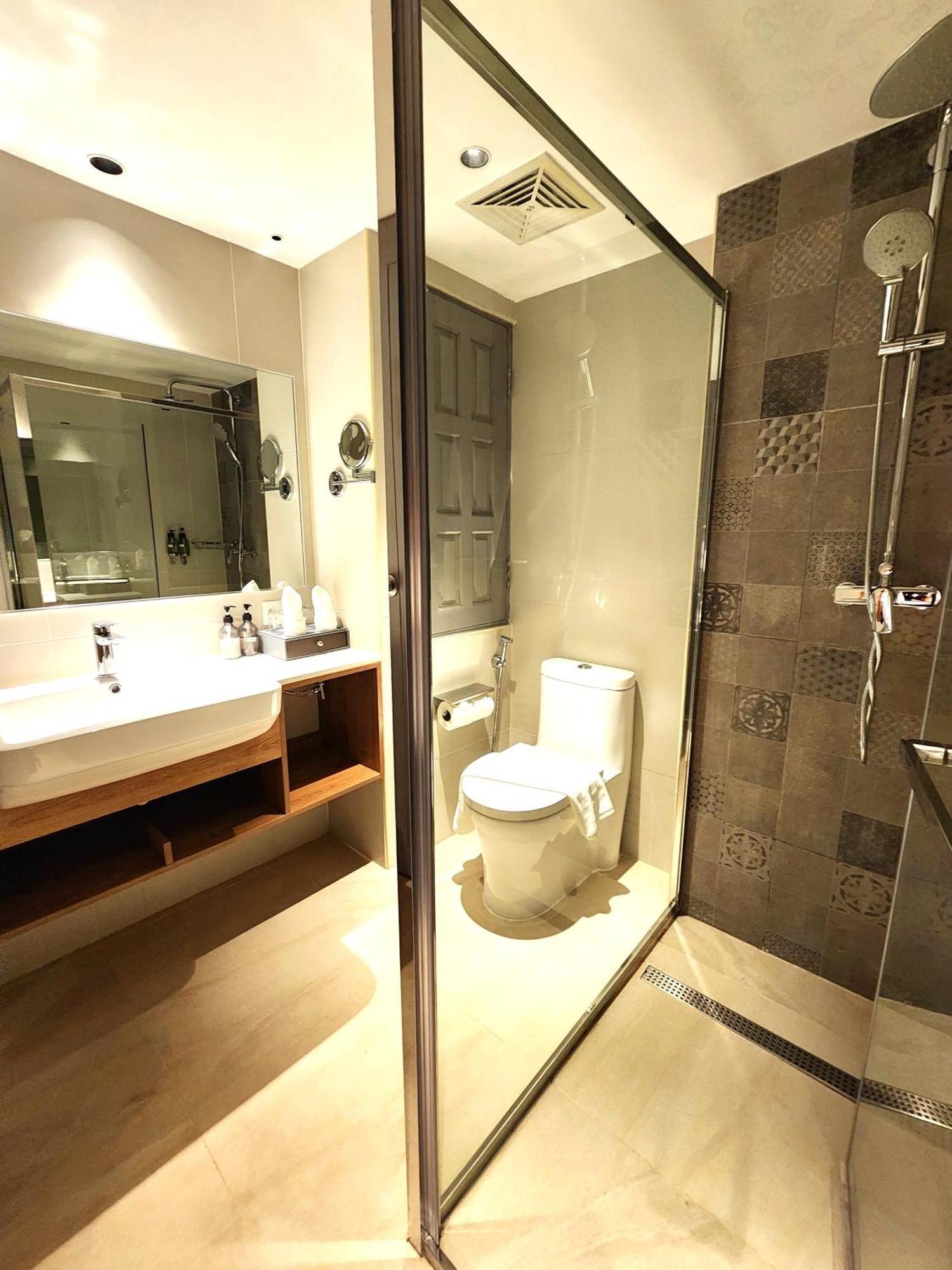 Zo Amalthea Hotel Patong Buitenkant foto